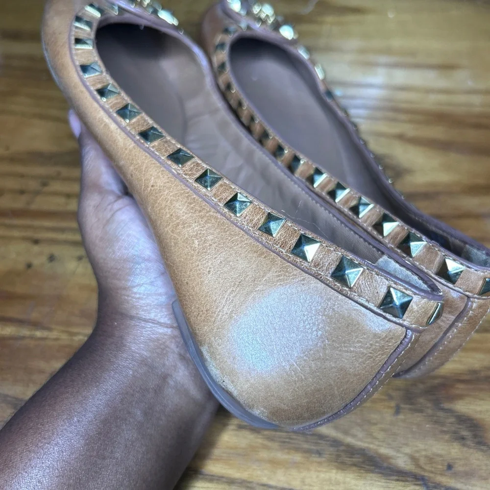 Tory‎ Burch Dale Ballet Flats Womens 8 Tan Leather Studded Logo shoes